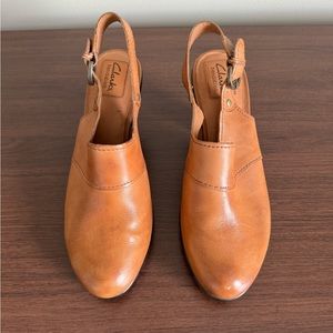 Clark’s leather slingback heel